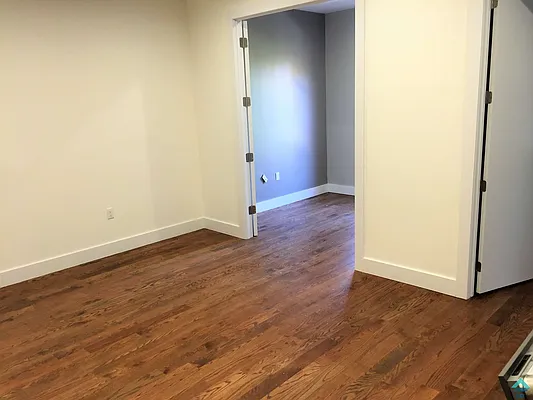 Rented by EXR | media 11