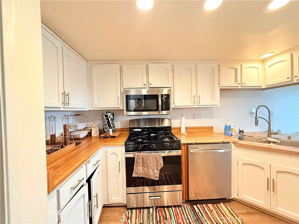 2 bed, 1193 sqft, $3,500 — Photo 3