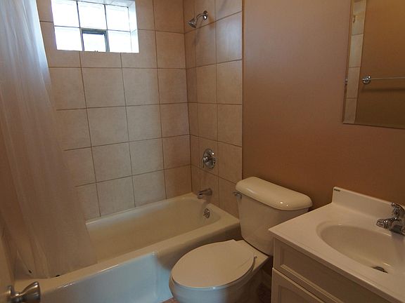 3rd image of 1930 Washington St APT 2