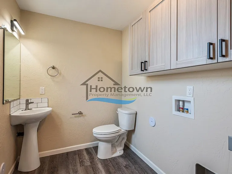 705 E Alaina Ave — Photo 8