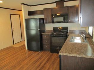 2056 Riverview Dr #R056, Saint Clair, MI 48079