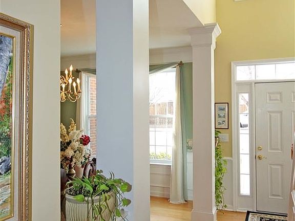 3rd image of 25 Stonewater Dr