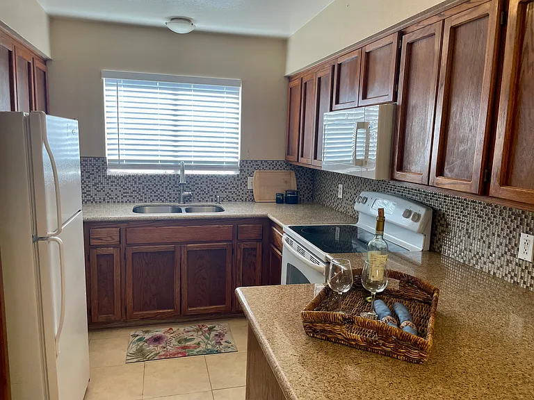 2833 N Estrella Ave #1 — Photo 11