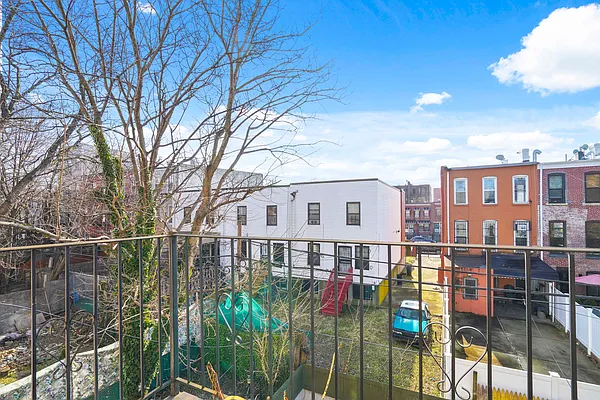 Rented by Daniel Gale Sotheby's International Realty | media 19