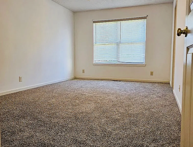 2208 Sandpiper Ct S — Photo 6