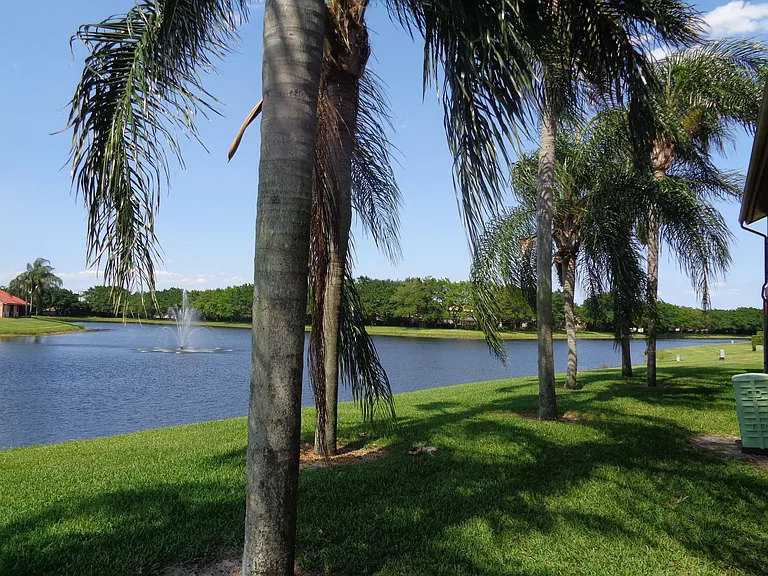 7657 Lexington Club Blvd #C — Photo 4