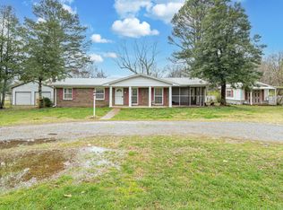 71 Old Lincoln Rd, Fayetteville, TN 37334