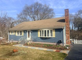 37 Simpson Ln, Assonet, MA 02702