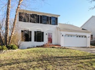 267 Yorkshire Dr, Fox River Grove, IL 60021
