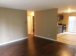 326 S Cass Ave APT 1W, Westmont, IL