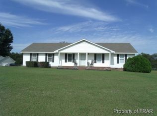 22 Hallmark Dr, Spring Lake, NC 28390