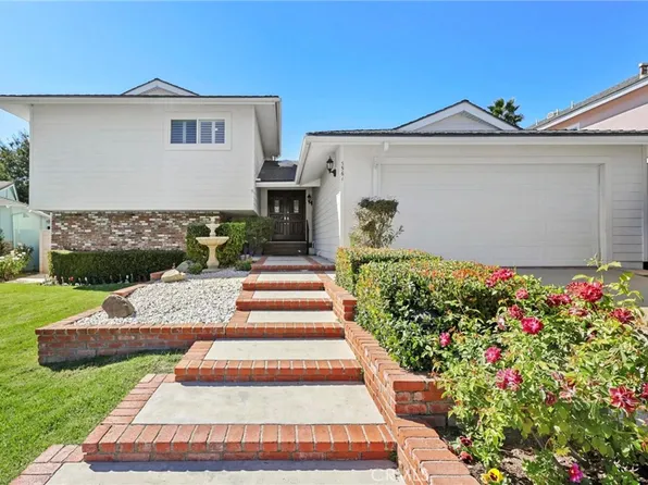 5561 Rainbow Crest Dr, Agoura Hills, CA 91301