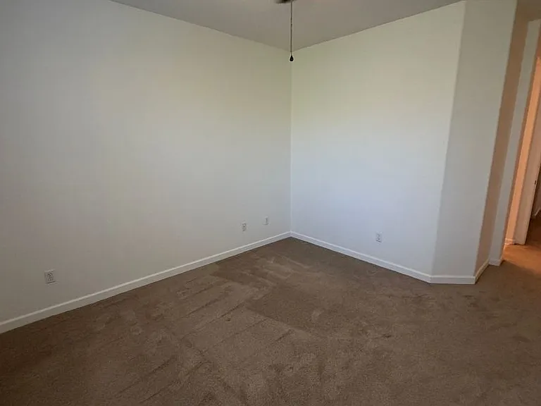 172 Beach Side Ct — Photo 17