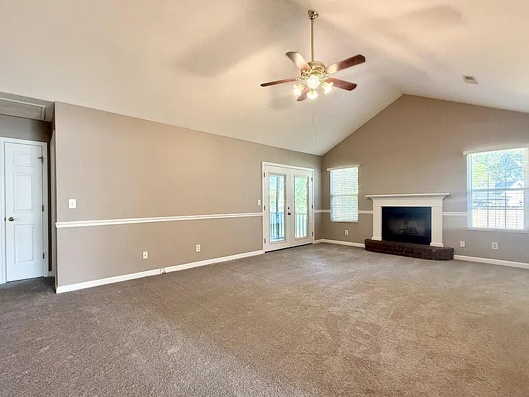 104 Conductor Ct — Photo 21
