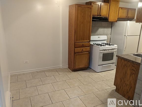 4th image of 1111 W Hollywood Ave #200