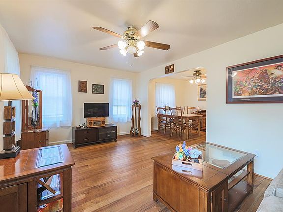 5th image of 6937 Warder Dr