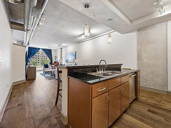 5th image of 1901 Post Oak Blvd APT 508