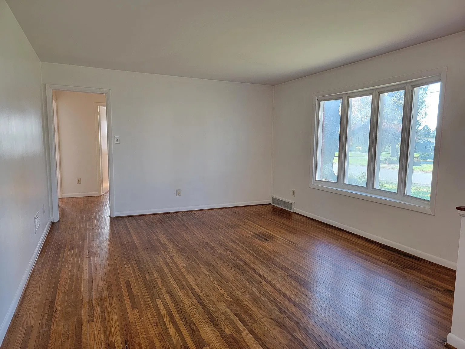 2 bed, 1107 sqft, $1,695 — Photo 4
