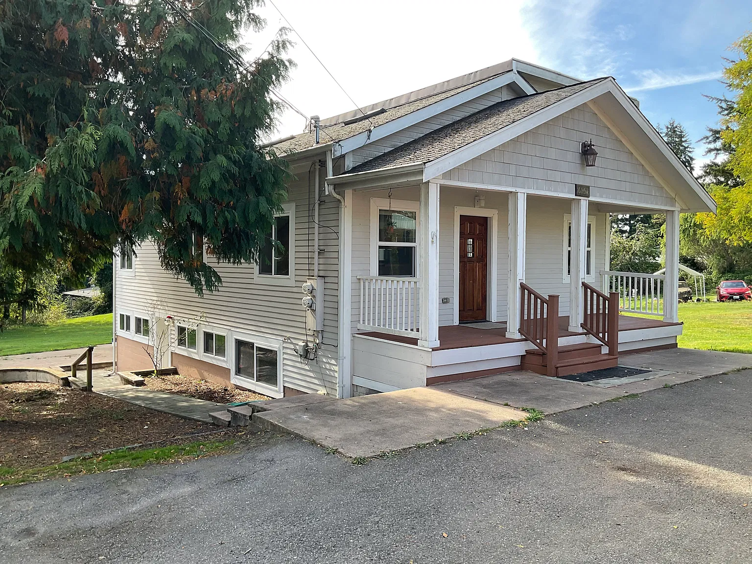 2 bed, 1050 sqft, $1,900 — Photo 1