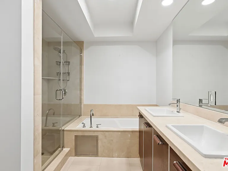 325 Arnaz Dr #201 — Photo 11