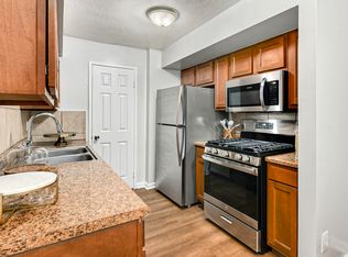 Legend Oaks Gated Community, Kansas City, KS 66112