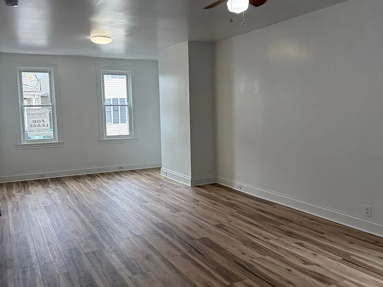 156 E Penn St — Photo 5