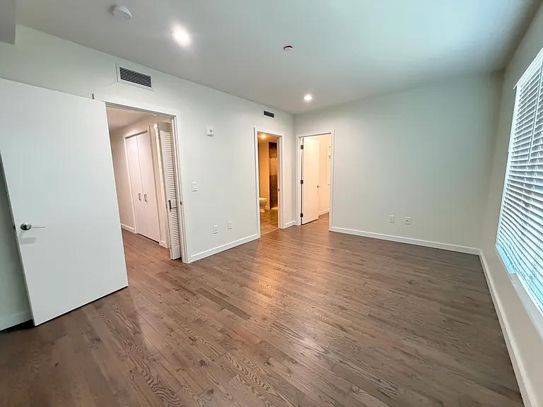 127-131 Hyde Park Ave #127A — Photo 13