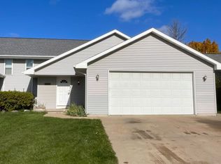 2930 W Glenpark Dr, Appleton, WI 54914