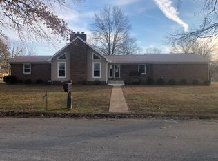115 Woodvale Dr, Greenfield, TN 38230