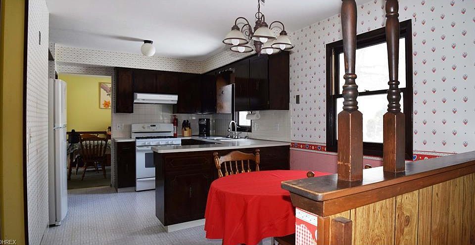 2nd image of 30201 Ridge Rd