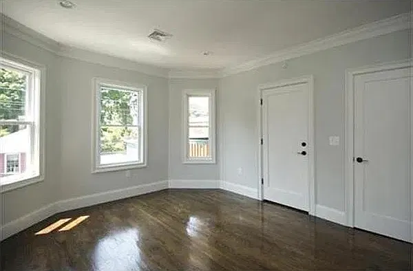 2 bed, 1050 sqft, $4,000 — Photo 4