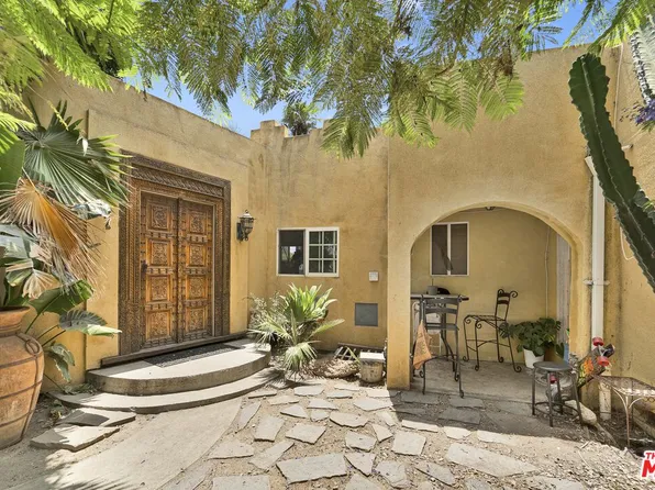 9506 Yolanda Ave, Northridge, CA 91324