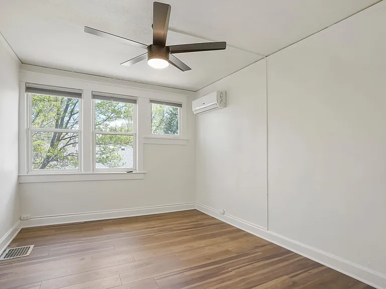 4370 Winona Ct — Photo 22