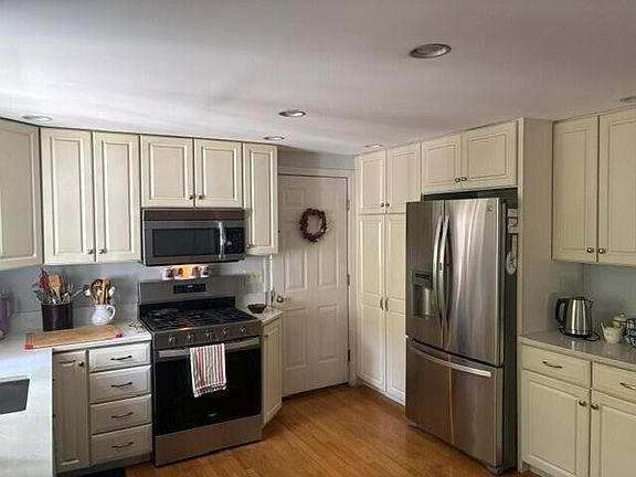 2nd image of 79 Stuart Street