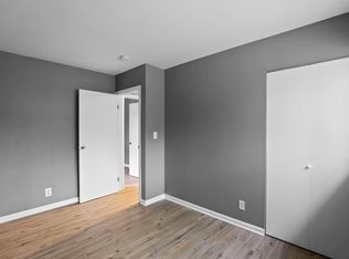 424 Cahill Rd, Streamwood, IL 60107