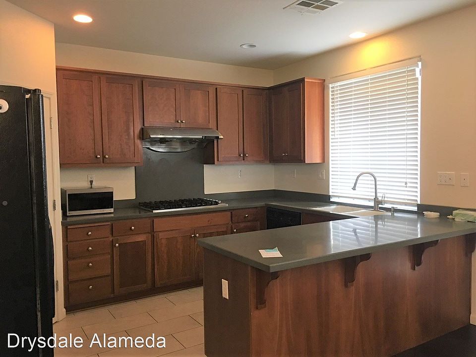 1st image of 3508 Catalina Ave