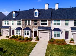 9556 Birkwood Ct, Charlotte, NC 28278