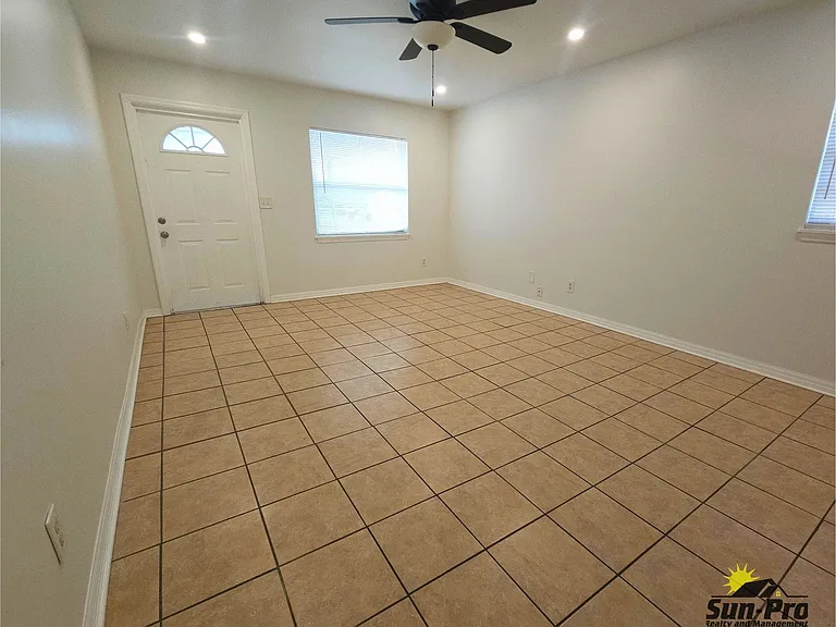 715 Georgia St #1 — Photo 4