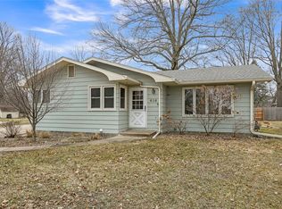 616 Spruce Dr, Pella, IA 50219