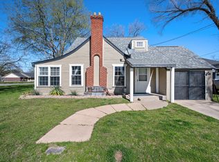 1304 E 4th Ave, Corsicana, TX 75110