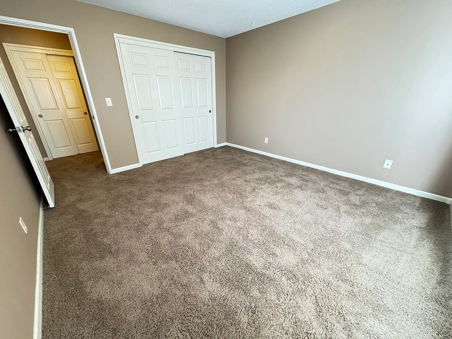 1 bed, 856 sqft, $1,149 — Photo 4