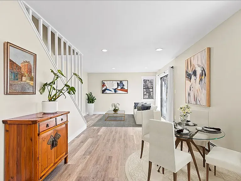 3527 Nottingham Ct — Photo 4