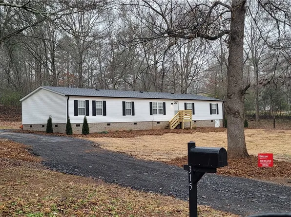 315 Easter Ln, Seneca, SC 29678
