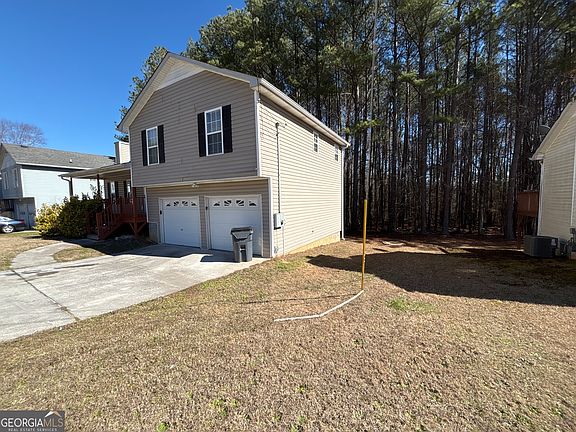 3rd image of 732 Newport Dr