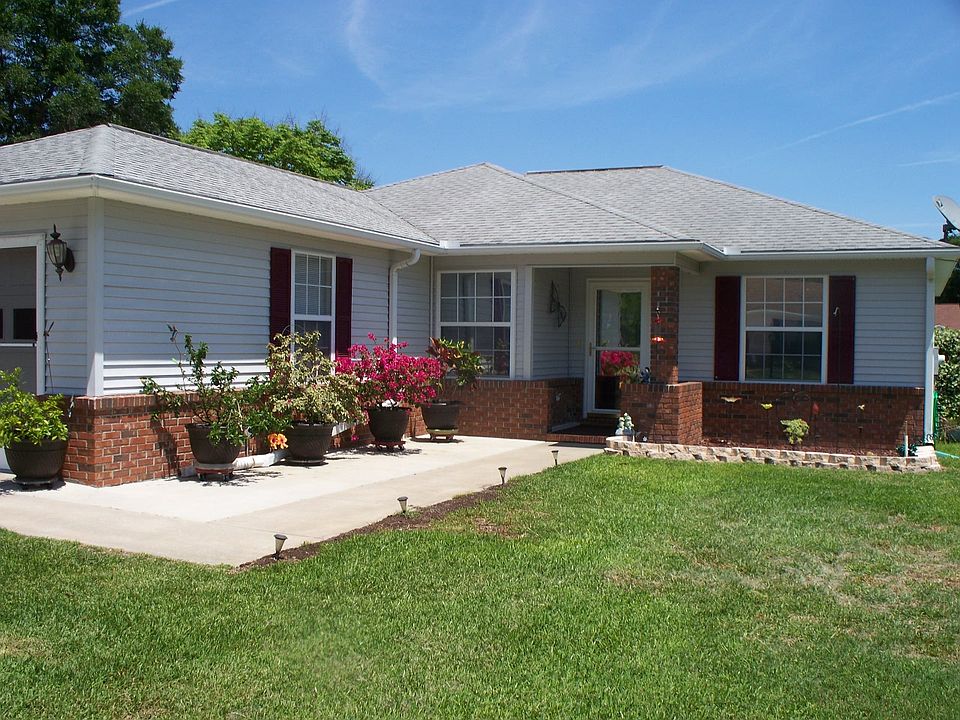 1st image of 420 SE Rosewood Cir