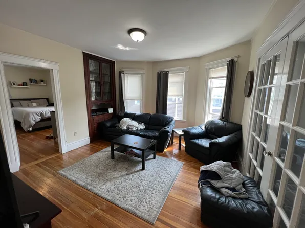 33 Fairbanks St, Boston, MA