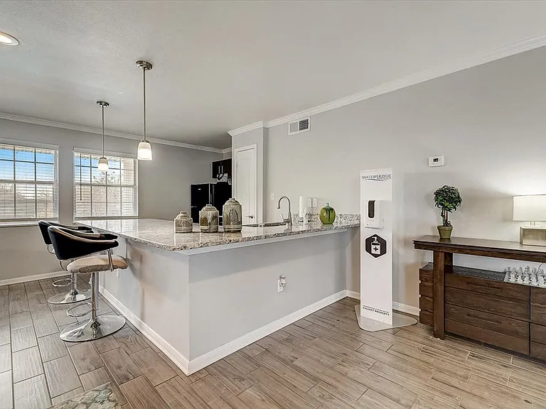WatersEdge Denton Apartments — Photo 11