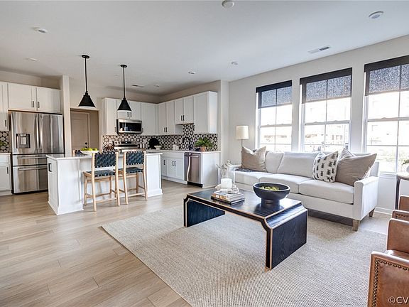 5th image of 3446 Carlton St #9B