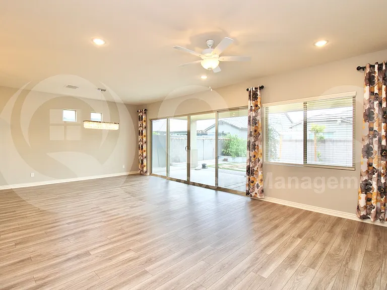 15078 W Roosevelt St — Photo 9