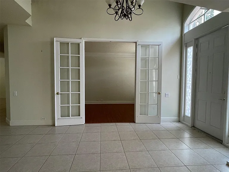 10225 NW 60th Pl — Photo 10